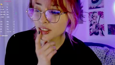 Snapshot of kanne_goth chatting on 11/26/25, 12:44 online show from 11/26/25, 12:44