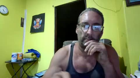 Snapshot of kansasfarmer1 chatting on 10/15/25, 09:26 kansasfarmer1 online show from 10/15/25, 09:26