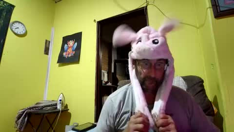 Snapshot of kansasfarmer1 chatting on 12/17/25, 01:44 kansasfarmer1 online show from 12/17/25, 01:44