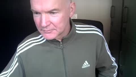 Robbie online show from 12/23/24, 12:08