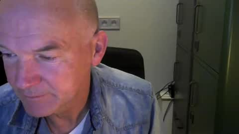 Robbie online show from 09/11/25, 04:56