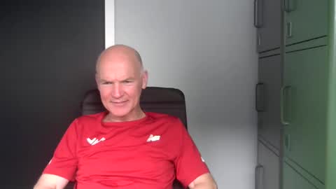 Robbie online show from 04/15/26, 03:08