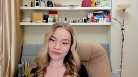 Snapshot of kara_smith_ chatting on 01/29/25, 11:35 Kara. Off from 15th till 24th of December online show from 01/29/25, 11:35