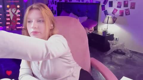 Lera online show from 10/30/25, 08:53