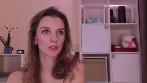 Julia online show from 03/27/26, 07:35