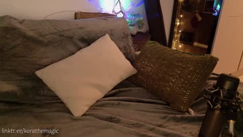 I am here around 5am GMT karathemagic online show from 02/01/25, 04:03