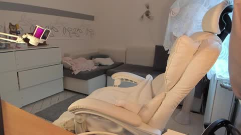 karen0092 online show from 05/18/26, 11:27