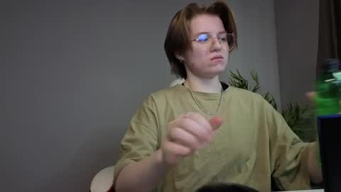 Karen online show from 03/29/26, 01:49