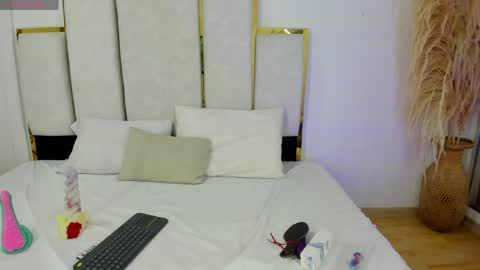 Karen  online show from 04/08/26, 03:06