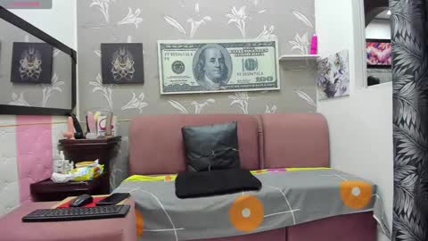 Karen online show from 02/12/25, 12:37