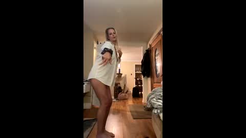 karencougar69 online show from 04/19/26, 04:45