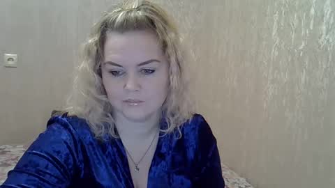 Snapshot of karennelsonx chatting on 01/10/25, 10:28 karennelsonx online show from 01/10/25, 10:28