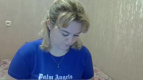 Snapshot of karennelsonx chatting on 01/15/25, 07:12 karennelsonx online show from 01/15/25, 07:12