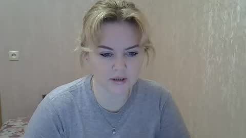 Snapshot of karennelsonx chatting on 01/23/25, 08:25 karennelsonx online show from 01/23/25, 08:25