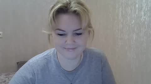 Snapshot of karennelsonx chatting on 01/23/25, 05:42 karennelsonx online show from 01/23/25, 05:42