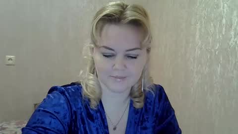 Snapshot of karennelsonx chatting on 01/24/25, 01:25 karennelsonx online show from 01/24/25, 01:25