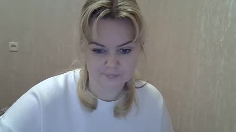 Snapshot of karennelsonx chatting on 02/02/25, 07:14 karennelsonx online show from 02/02/25, 07:14