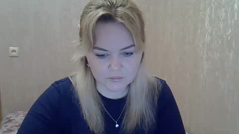 Snapshot of karennelsonx chatting on 02/04/25, 03:04 karennelsonx online show from 02/04/25, 03:04