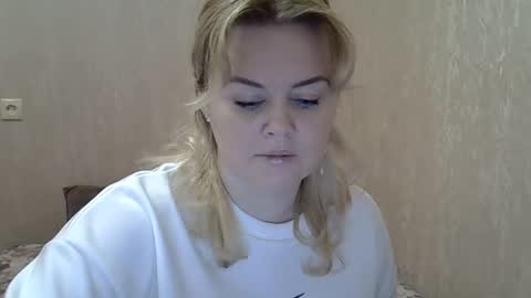 Snapshot of karennelsonx chatting on 02/09/25, 05:22 karennelsonx online show from 02/09/25, 05:22