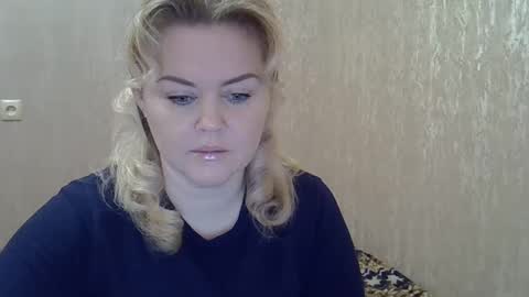 Snapshot of karennelsonx chatting on 02/11/25, 12:27 karennelsonx online show from 02/11/25, 12:27