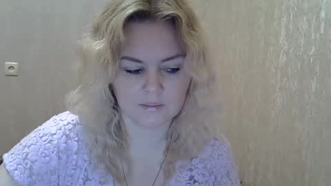 Snapshot of karennelsonx chatting on 02/13/25, 06:05 karennelsonx online show from 02/13/25, 06:05