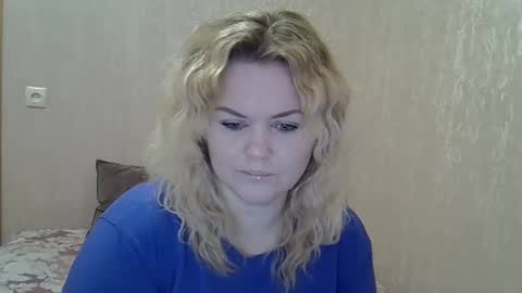 Snapshot of karennelsonx chatting on 02/20/25, 12:25 karennelsonx online show from 02/20/25, 12:25