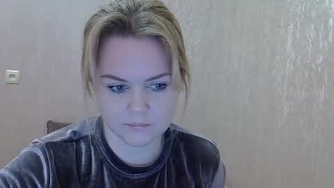 Snapshot of karennelsonx chatting on 02/24/25, 12:37 karennelsonx online show from 02/24/25, 12:37