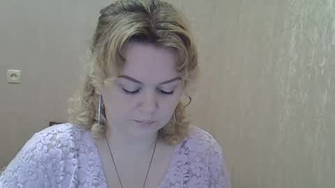 Snapshot of karennelsonx chatting on 02/25/25, 11:41 karennelsonx online show from 02/25/25, 11:41