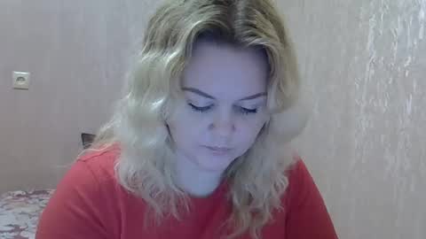 Snapshot of karennelsonx chatting on 03/02/25, 05:25 karennelsonx online show from 03/02/25, 05:25