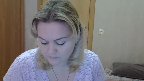 Snapshot of karennelsonx chatting on 03/10/25, 09:21 karennelsonx online show from 03/10/25, 09:21