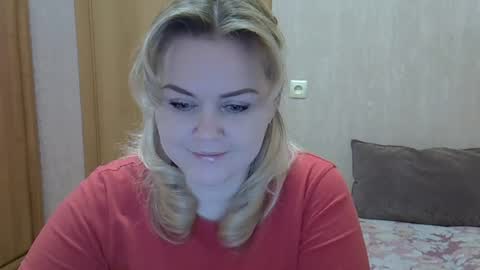 Snapshot of karennelsonx chatting on 03/11/25, 02:29 karennelsonx online show from 03/11/25, 02:29