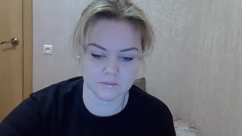 Snapshot of karennelsonx chatting on 03/12/25, 01:51 karennelsonx online show from 03/12/25, 01:51