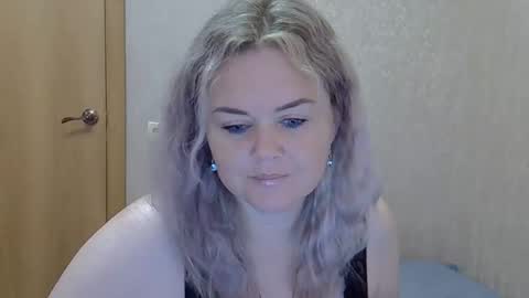 Snapshot of karennelsonx chatting on 09/11/25, 10:59 karennelsonx online show from 09/11/25, 10:59