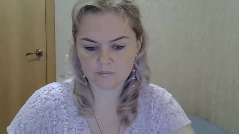 Snapshot of karennelsonx chatting on 09/12/25, 08:47 karennelsonx online show from 09/12/25, 08:47