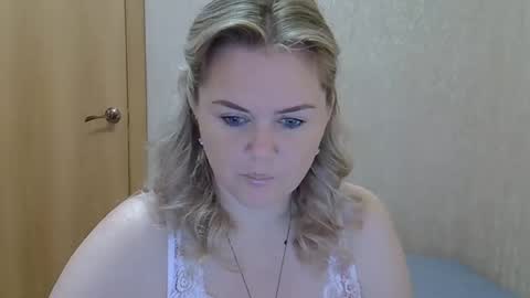 Snapshot of karennelsonx chatting on 09/22/25, 07:21 karennelsonx online show from 09/22/25, 07:21