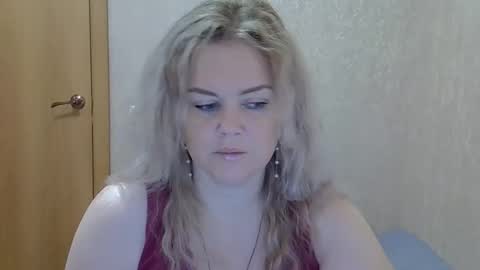 Snapshot of karennelsonx chatting on 11/03/25, 12:06 karennelsonx online show from 11/03/25, 12:06