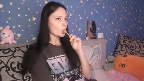 Snapshot of karicherry chatting on 10/21/25, 09:15 karicherry online show from 10/21/25, 09:15