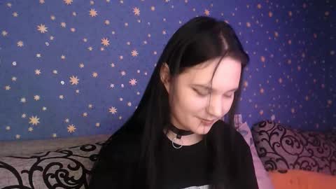 Snapshot of karicherry chatting on 12/19/25, 11:01 karicherry online show from 12/19/25, 11:01