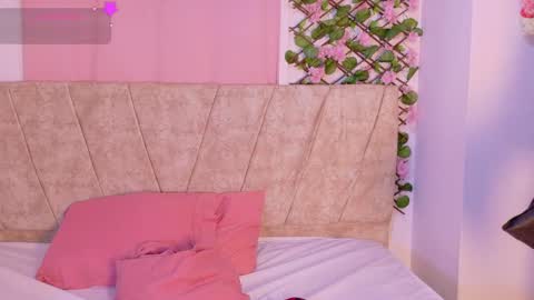 Snapshot of kariina_wong chatting on 11/18/25, 07:40 kariina_wong online show from 11/18/25, 07:40