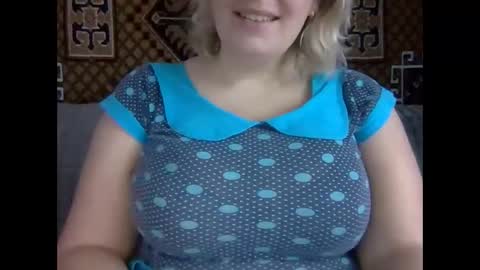 Snapshot of karilina_hi chatting on 12/31/24, 08:04 Karilina Hi online show from 12/31/24, 08:04
