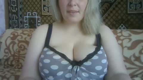 Snapshot of karilina_hi chatting on 05/21/26, 08:54 Karilina Hi online show from 05/21/26, 08:54