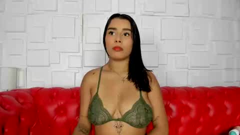 Snapshot of karina_aurora chatting on 02/06/25, 11:15 karina_aurora online show from 02/06/25, 11:15