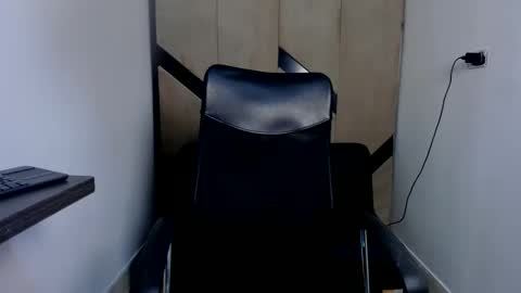 Snapshot of karina_aurora chatting on 02/11/25, 05:58 karina_aurora online show from 02/11/25, 05:58