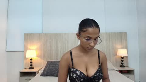 Snapshot of karina_calderon chatting on 04/09/26, 11:48 Karina Calderon online show from 04/09/26, 11:48