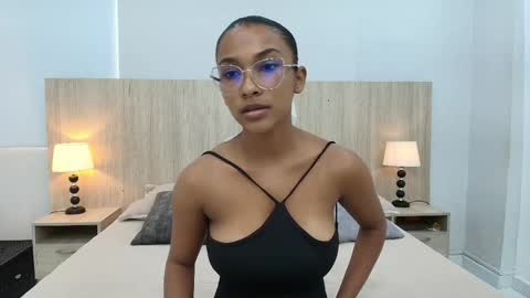 Snapshot of karina_calderon chatting on 04/14/26, 11:38 Karina Calderon online show from 04/14/26, 11:38