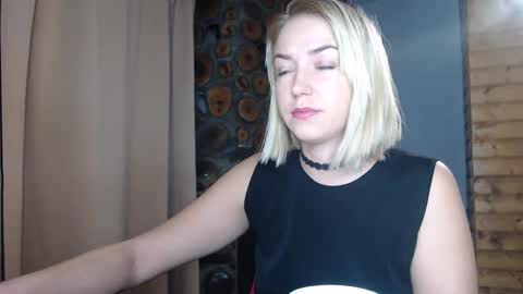 karina online show from 01/17/25, 03:34