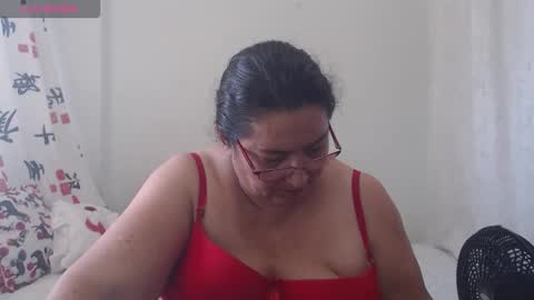 Karina online show from 10/21/25, 03:02