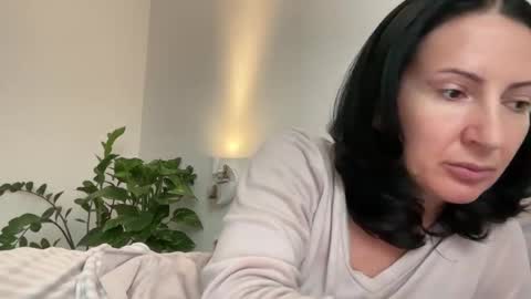 Karina online show from 01/31/25, 11:24