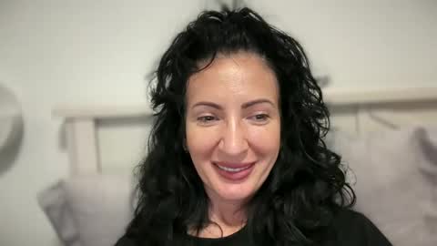 Karina online show from 03/11/25, 11:04