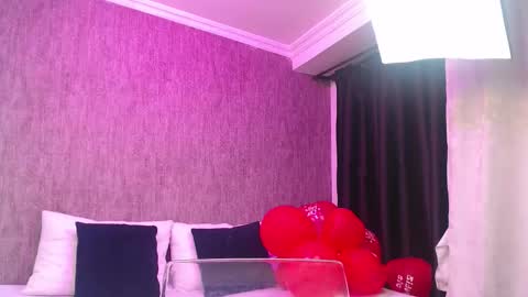 Snapshot of karinaflowers_ chatting on 02/20/26, 12:05 Im Karina online show from 02/20/26, 12:05